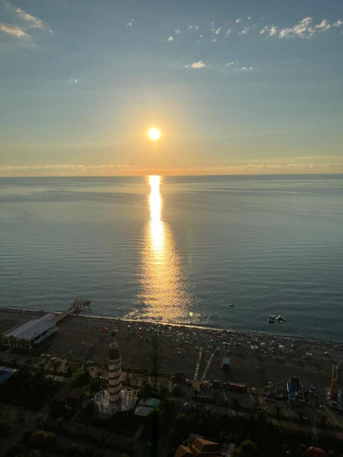 The Best Beach Aparthotel Orbi City Batoumi Extérieur photo